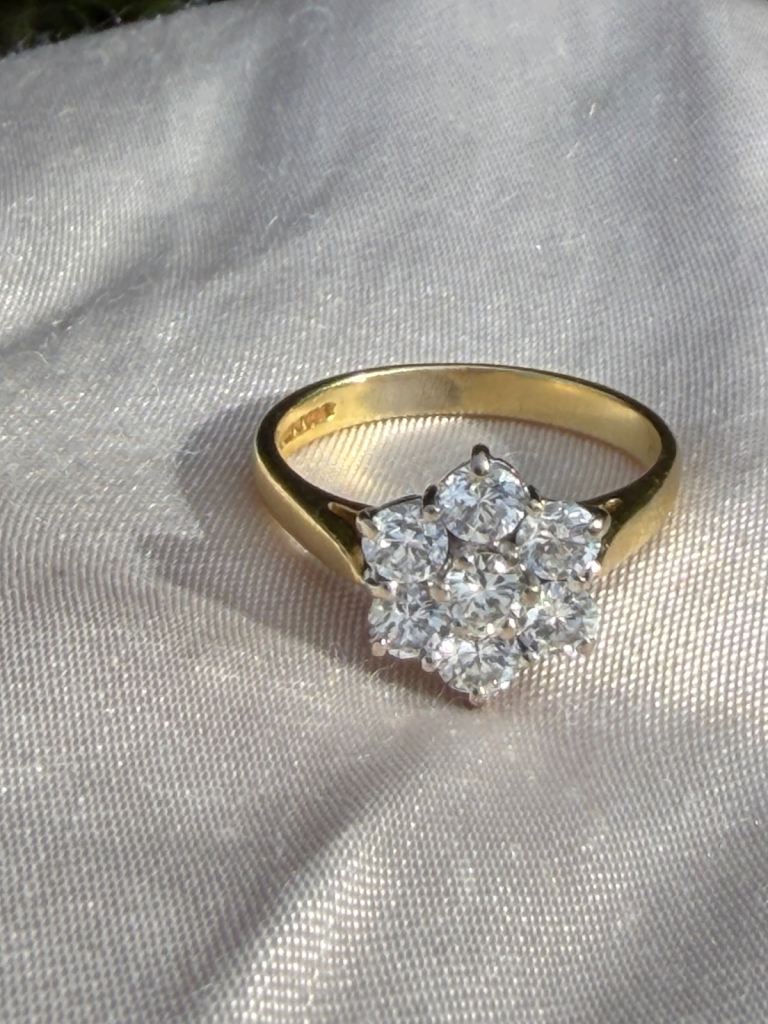 18K Gold Natural Diamond Cluster Ring – 1.18ct Total Diamond Weight