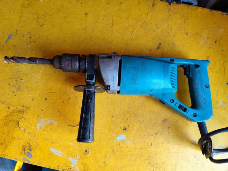 Makita 8419B 2-Speed Percussion Drill