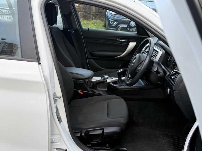 2018 BMW 1 Series 1.5 118i SE Euro 6 (s/s) 5dr HATCHBACK Petrol Manual