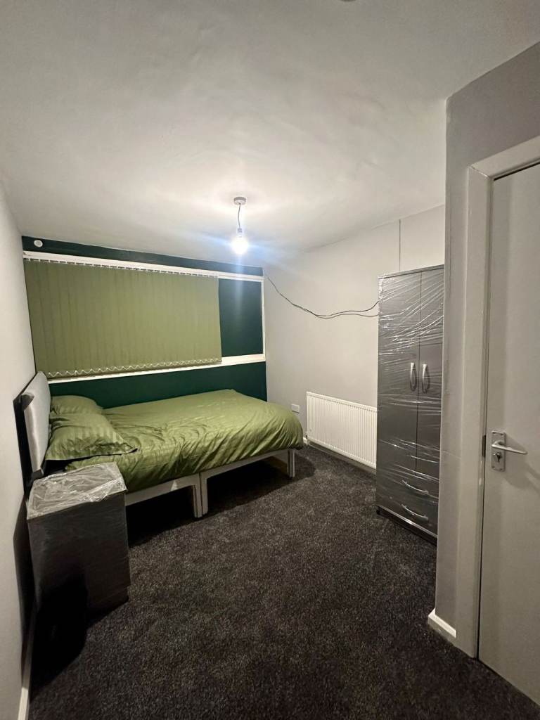 House share in Northfield for benefit recipients 