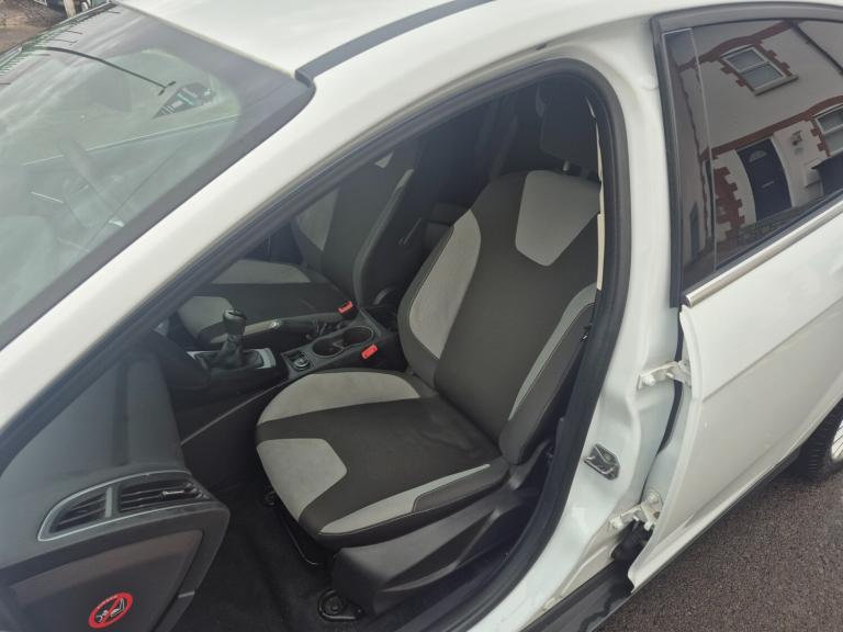 2013 Ford Focus 1.0 EcoBoost Zetec 5dr HATCHBACK Petrol Manual