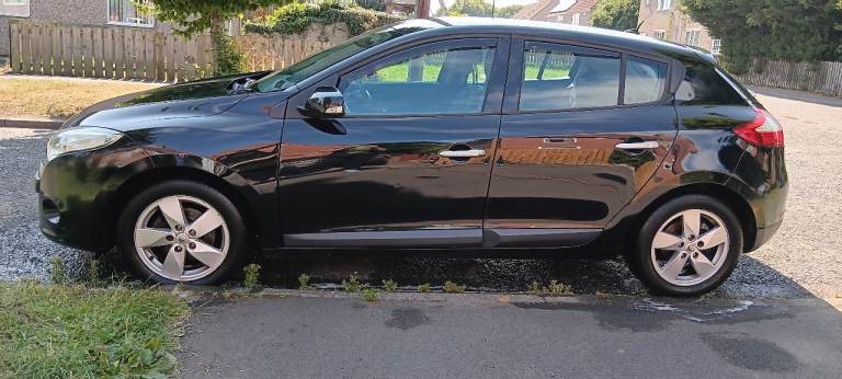 Renault Megane. SPARES OR REPAIRS 
