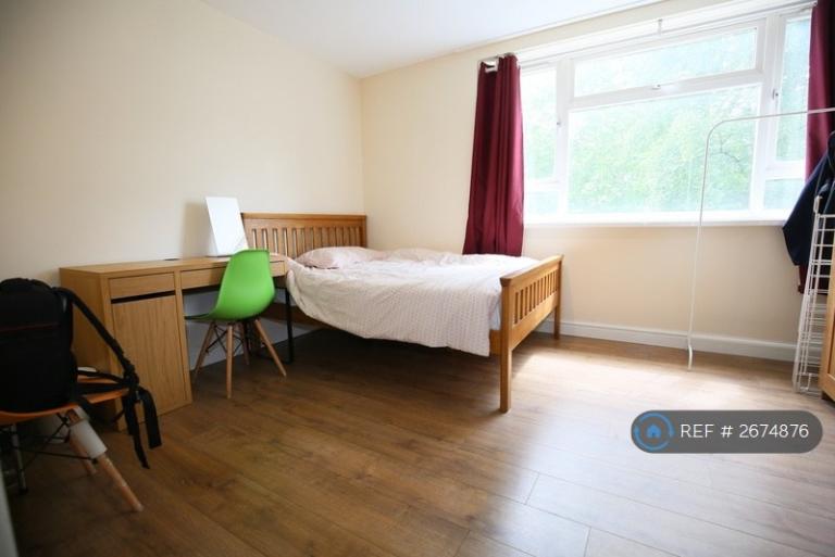 2 bedroom flat in Fennel House, Coventry, CV1 (2 bed) (#2674876)