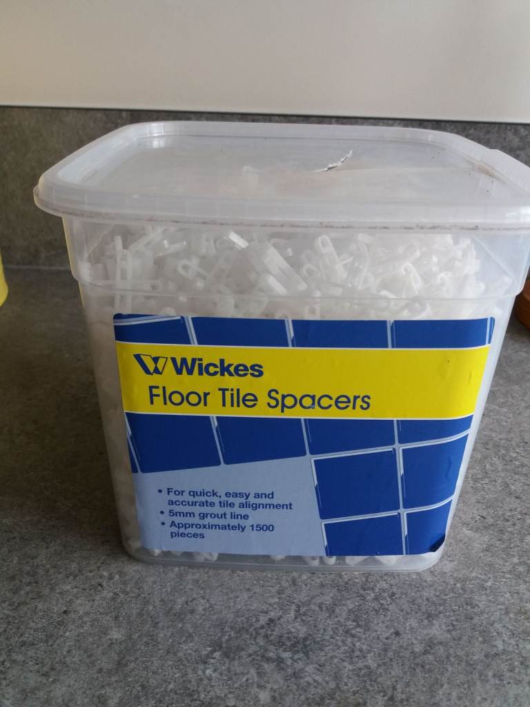 FLOOR TILE SPACERS.  