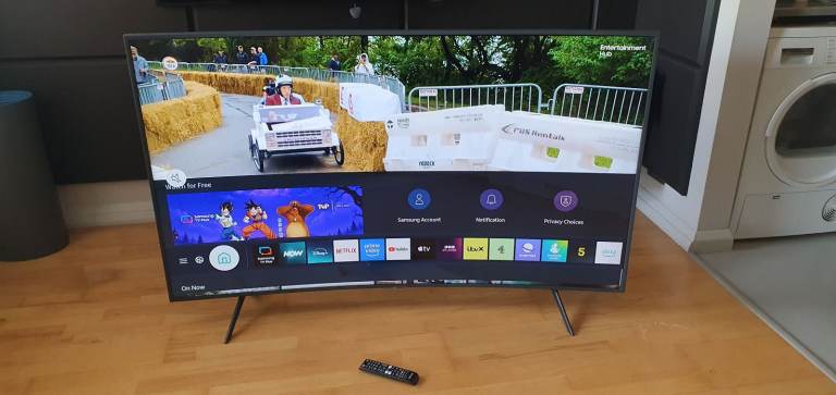 GIGANTIC SAMSUNG UE65TU8300 65 INCH UHD HDR+10 4K CURVED SMART TV + REMOTE £280 COLLECTION ONLY