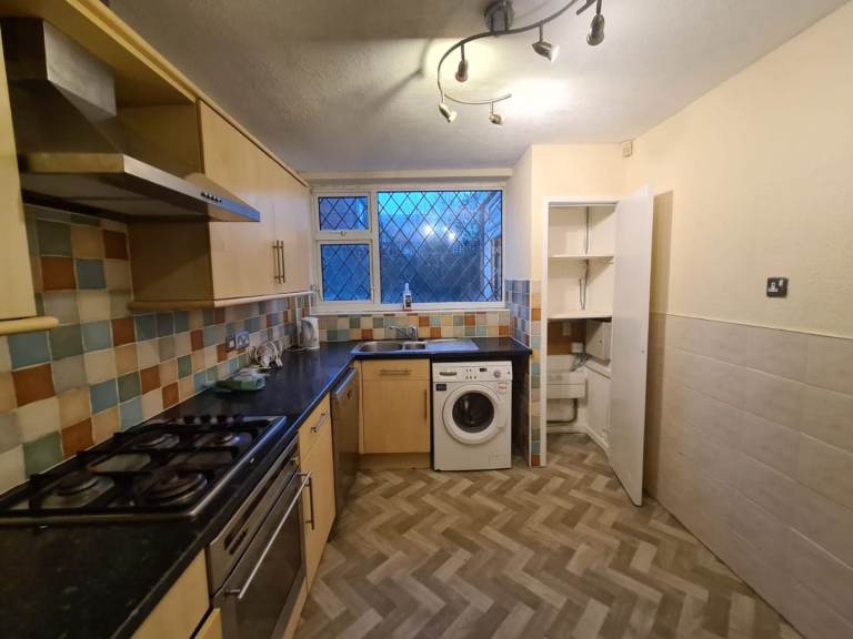 3 bedroomed house for rent holbrooks coventry  CV6 