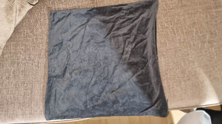 H&M Home Cushion Cover – 47x47 cm, Grey Velvet