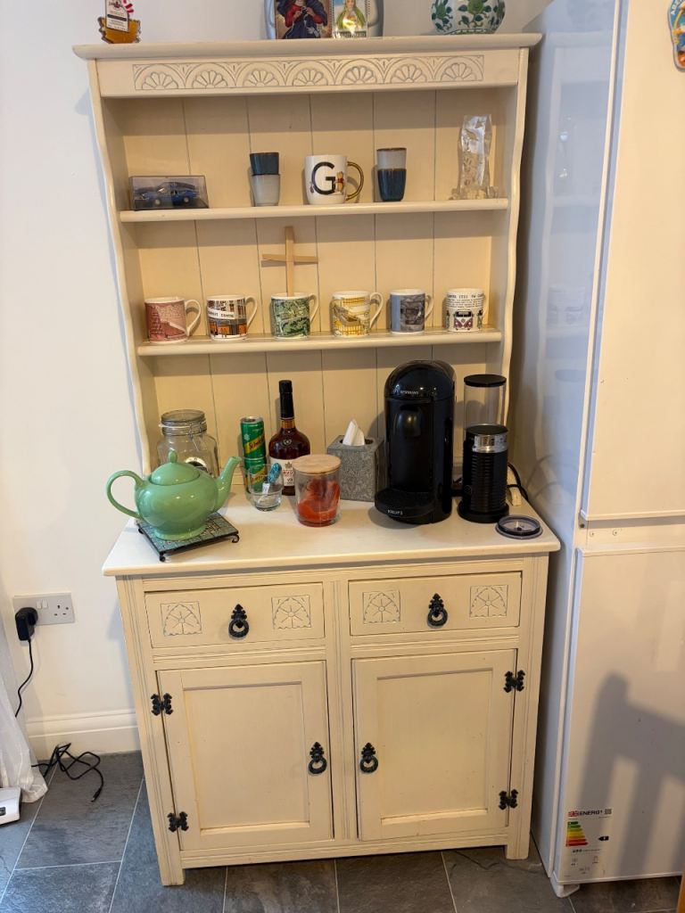 Cream Wooden Sideboard with Display Shelves – Good Condition