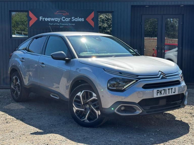 CITROEN C4 1.2 PureTech Shine 5dr Petrol Manual Euro 6, Apple Carplay, Sat Nav