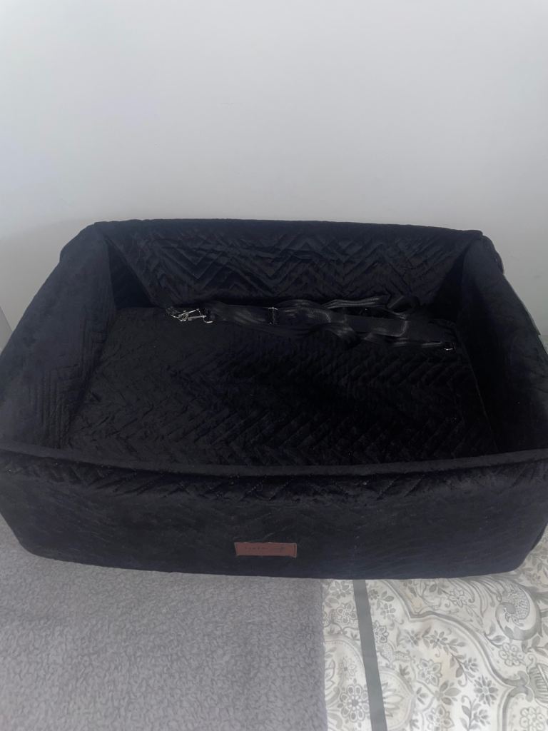 Dog seat/bed