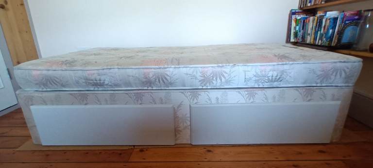 Single Divan Bed - drawers under