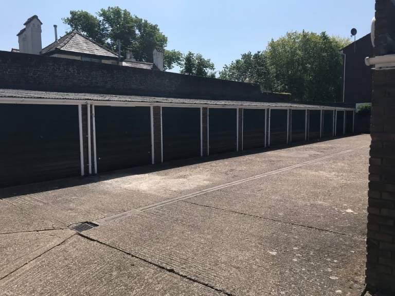 Secure Lock-Up Garage to Rent - Weybridge (KT13)