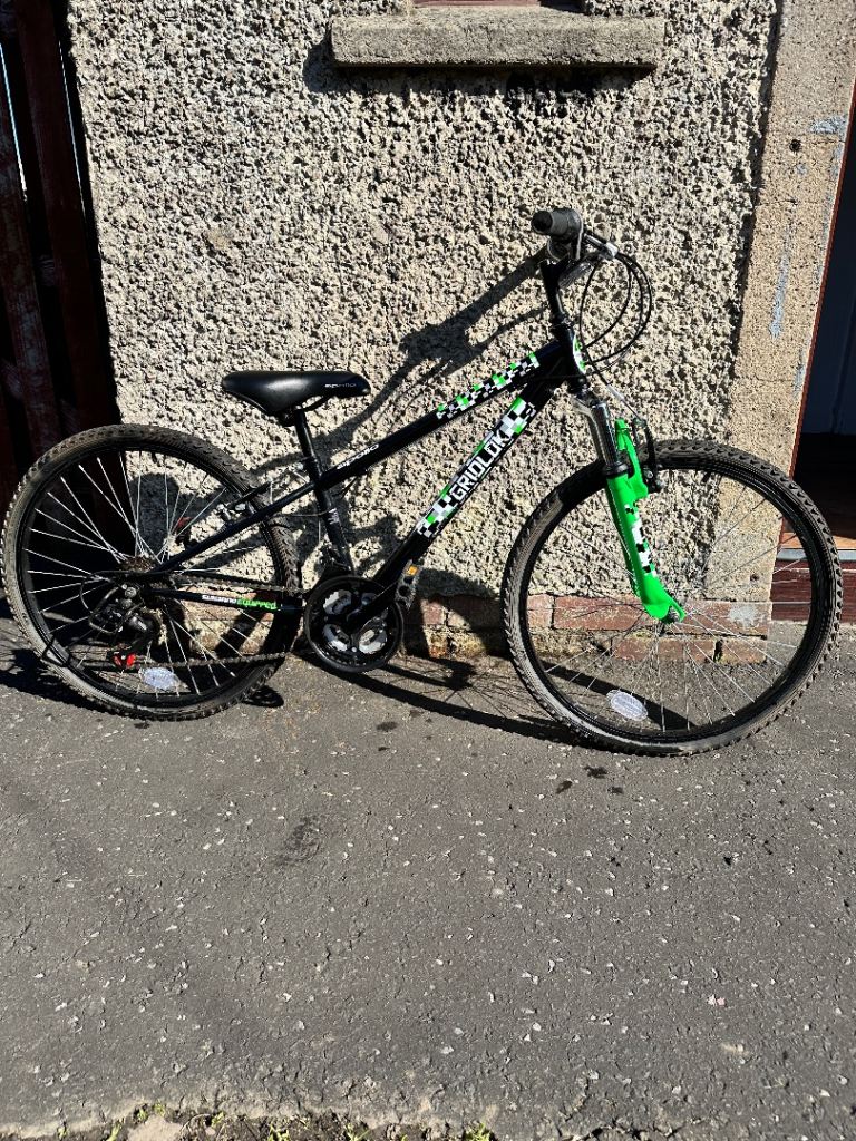 Apollo gridlock junior 18 speed bike