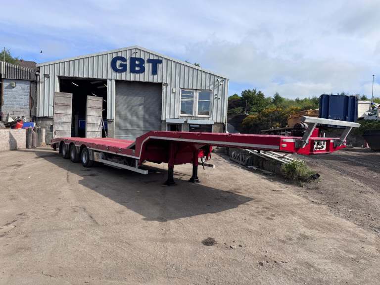 2017 Cheftin Low loader trailer 9ft wide 