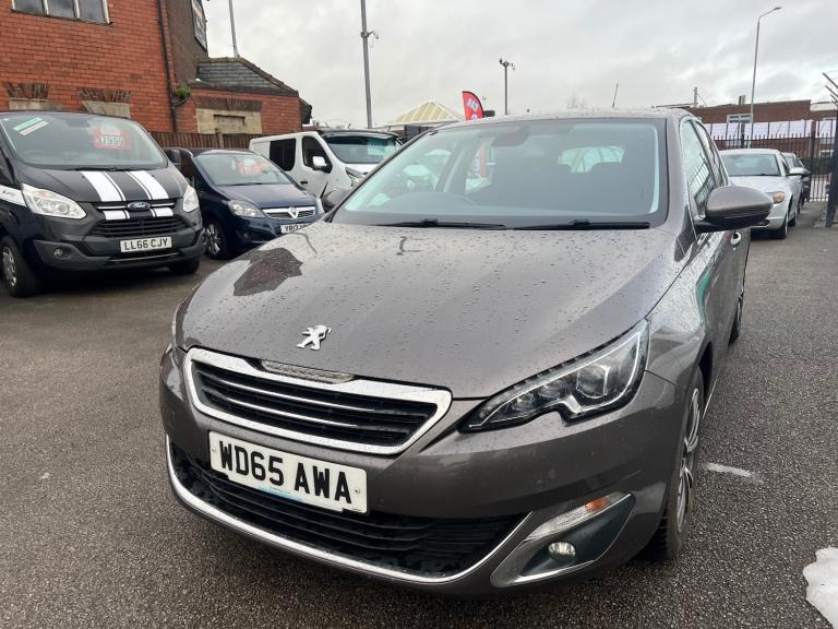 2015 Peugeot 308 Allure £20 road excellent on fuel top model only £2990