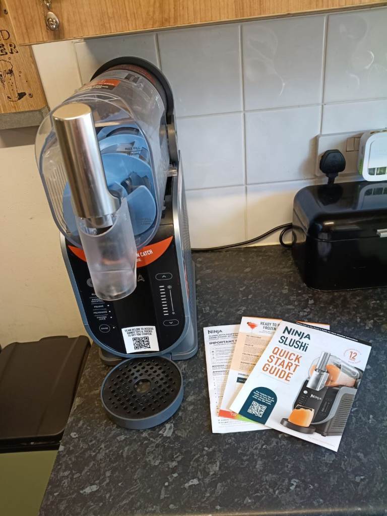 Ninja Slushie & Drink Maker – Good Condition with Manuals