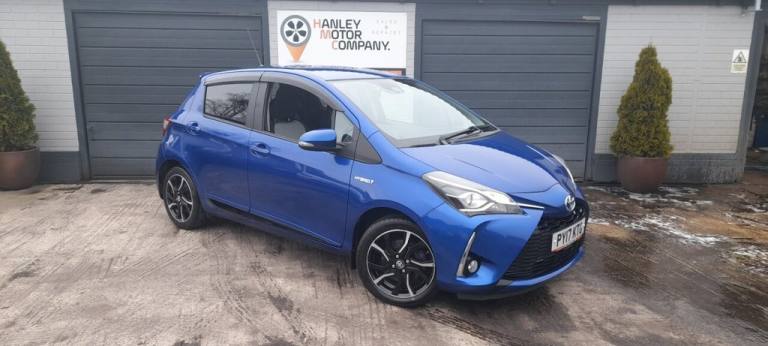 2017 Toyota Yaris 1.5 VVT-h Design Hatchback 5dr Petrol Hybrid E-CVT Euro 6 (s/s) (100 ps) Hatchb...