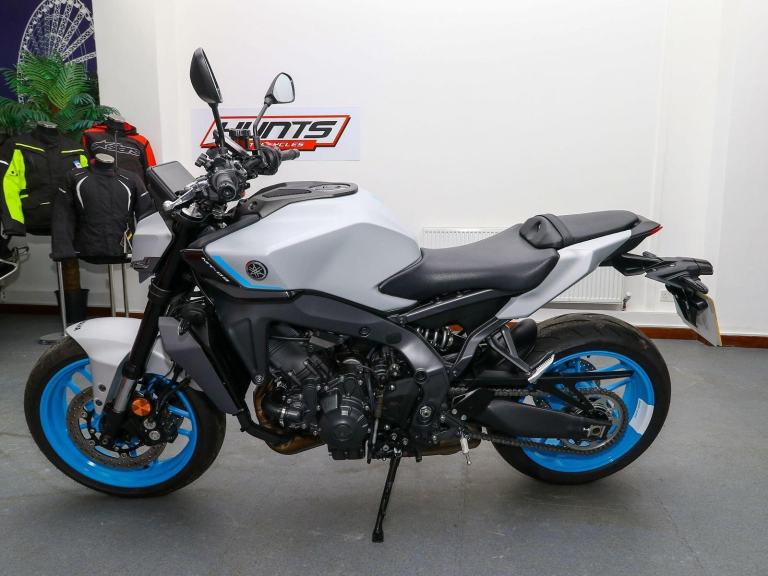 2025 Yamaha MT-09 900 Hyper-naked Euro 5
