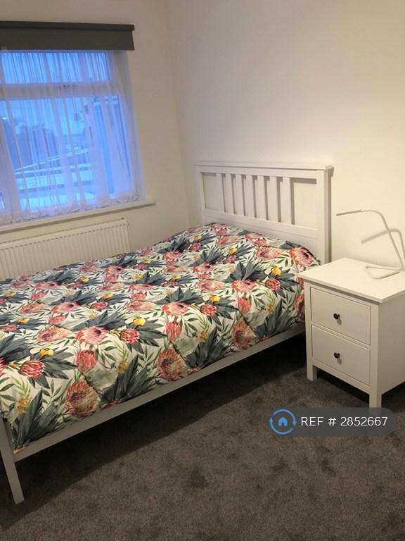 1 bedroom in Langley Crescent, Hayes, UB3 (#2852667)