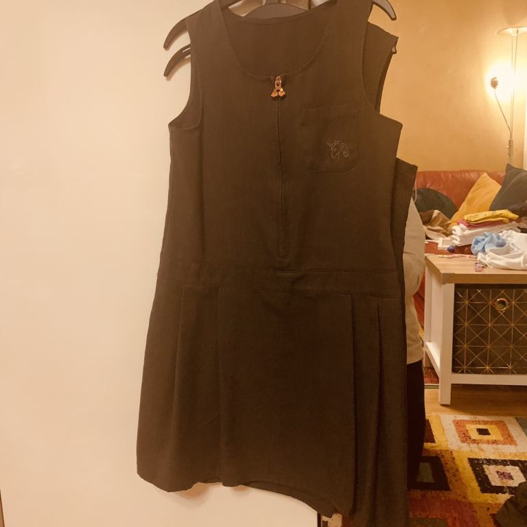 2x School uniform dress 6 years