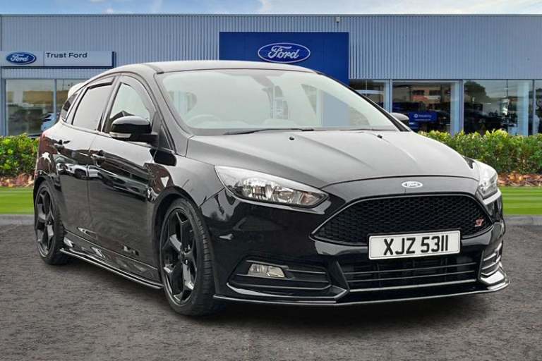 2015 Ford Focus 2.0T EcoBoost ST-2 5dr**SAT NAV - RECARO SPORTS SEATS - HEATED WINDSCREEN - Hatch...