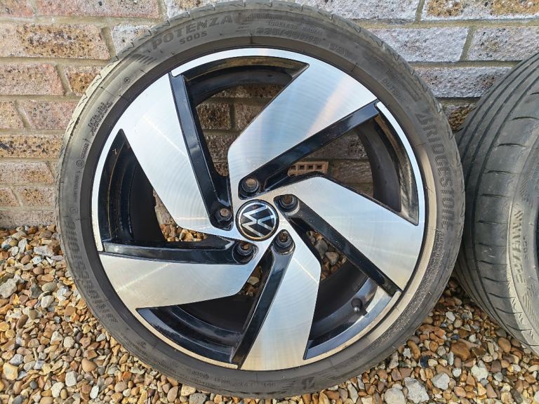 18" Richmond Alloy (from a 2024 Golf M8 Gti)
