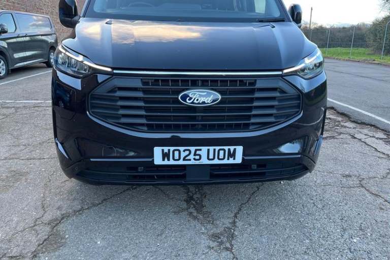 2025 Ford Transit Custom 320 Limited AUTO L2 LWB Double Cab In Van FWD 2.5 PHEV 232ps Low Roof Au...