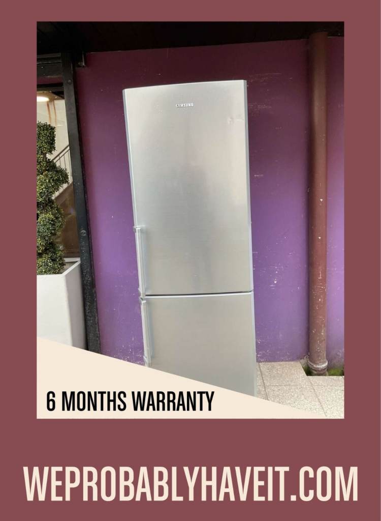 Samsung silver fridge freezer with 6mths warranty (9831)