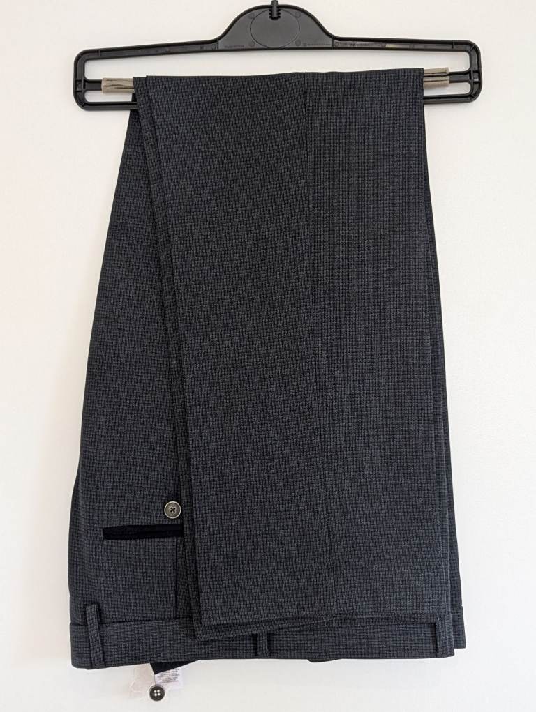 Men's suit from Next. Good as new. Jacket 38S trousers 32R