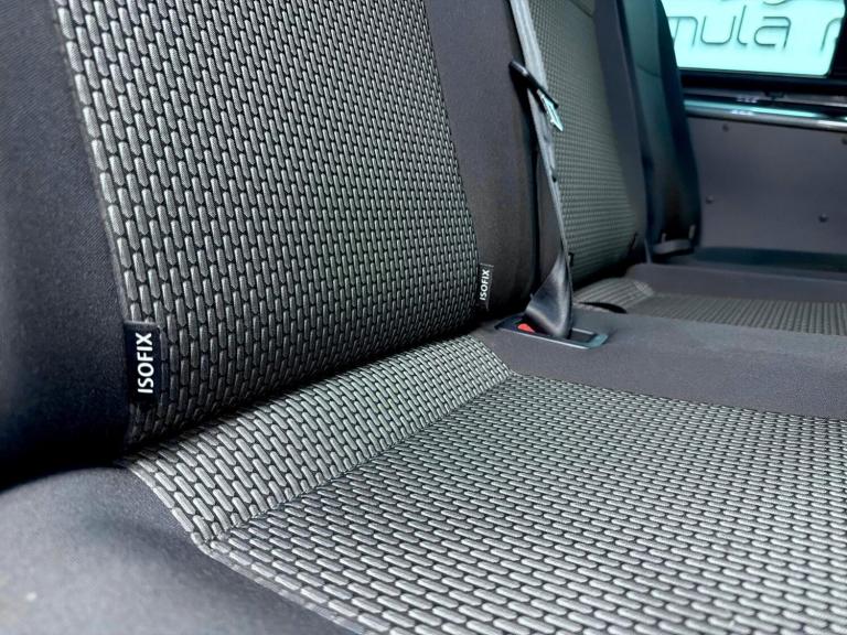 2022 Volkswagen Transporter 2.0 BiTDI T32 Highline Kombi DSG FWD SWB Euro 6 (s/s) 5dr WINDOW VAN ...