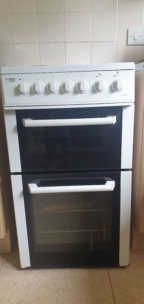 Beko Freestanding Double Oven Cooker – White, Fair Condition