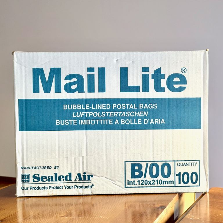 Mail Lite Bubble Bags, Self-seal, B/00 120x210mm, Sealed box of 100