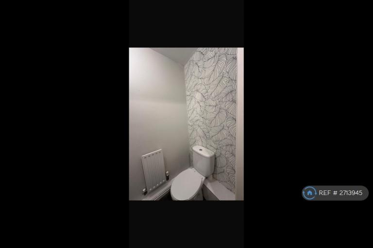 4 bedroom house in Park Close, Preston, PR2 (4 bed) (#2713945)