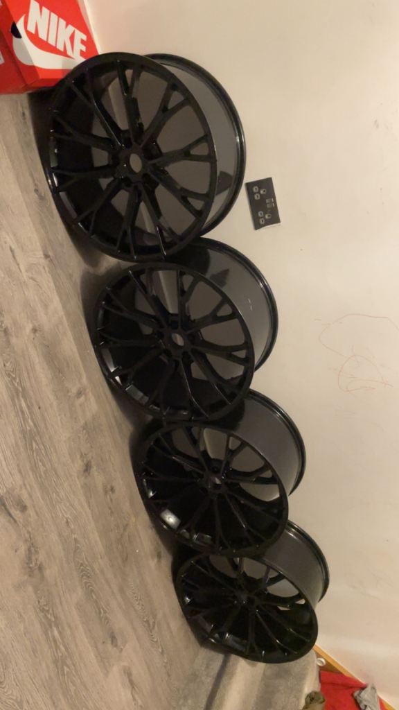 20” ALLOY WHEELS BMW M5 copies gloss black just been refurbished and painted