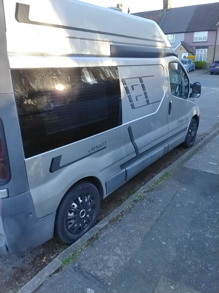 Renault trafic camper van 