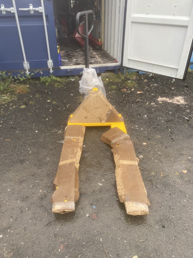 Pallet truck - new