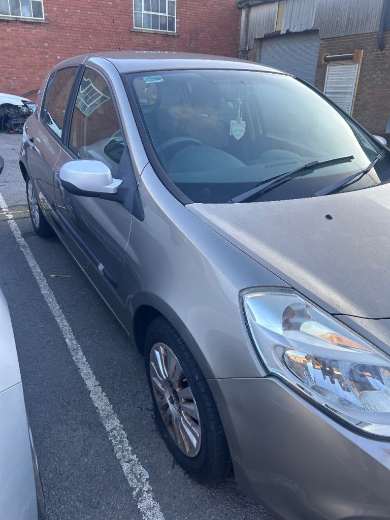 Renault Clio I music 