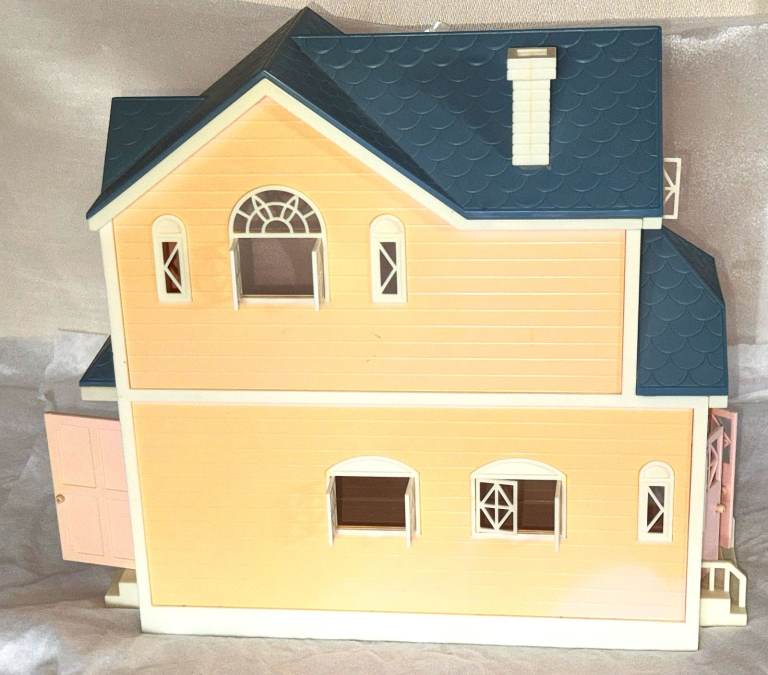 Sylvanian Families Maple Town House/Post Office