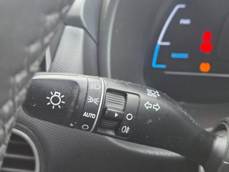 2019 Hyundai KONA 64kWh Premium SE SUV 5dr Electric Auto (7kW Charger) (204 ps) HATCHBACK ELECTRI...