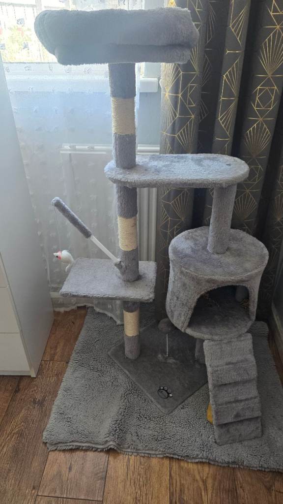 Cat scratching post