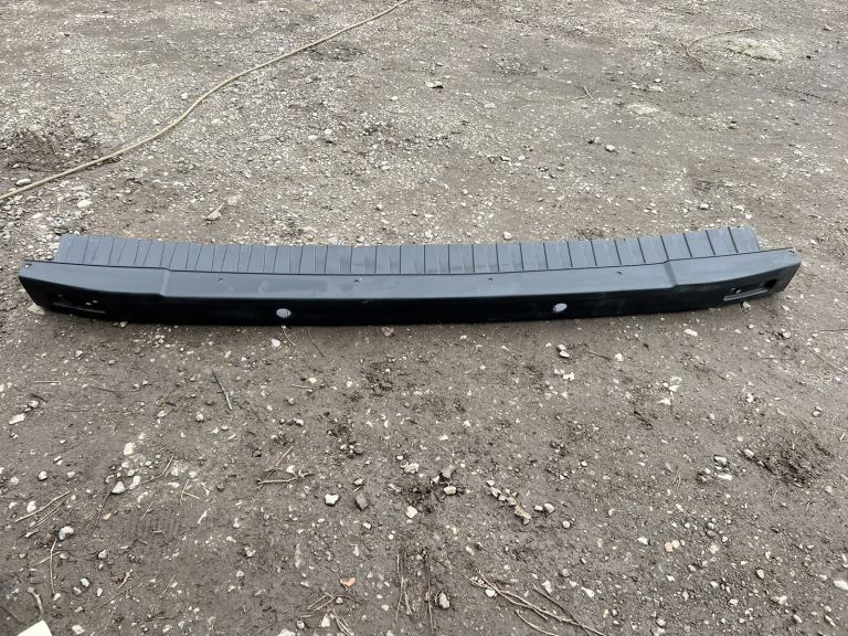 REAR BUMPER CENTRE STEP COVER FOR FORD TRANSIT MK8 V363 BUS VAN 2014