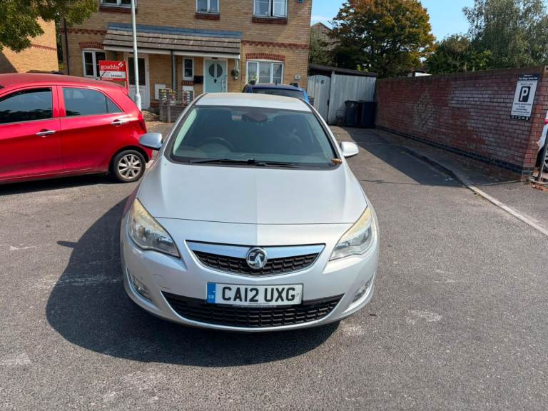 1.6 petrol astra in excellent condition low mileage 