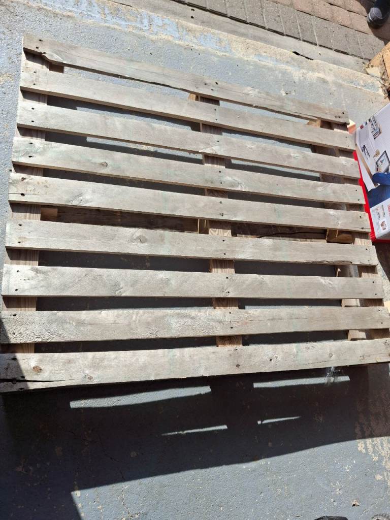 Pallet 2m x 1m Good condition