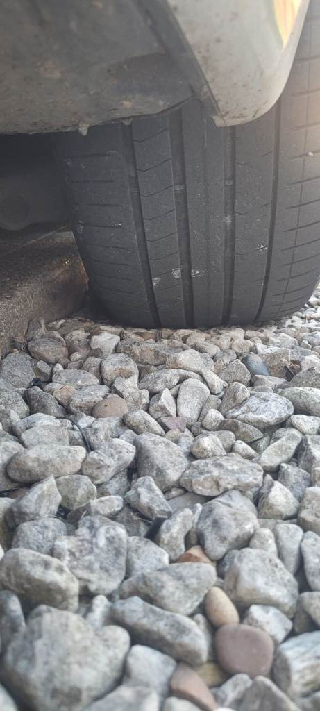 Pirelli P-Zero 275.40x19 runflat