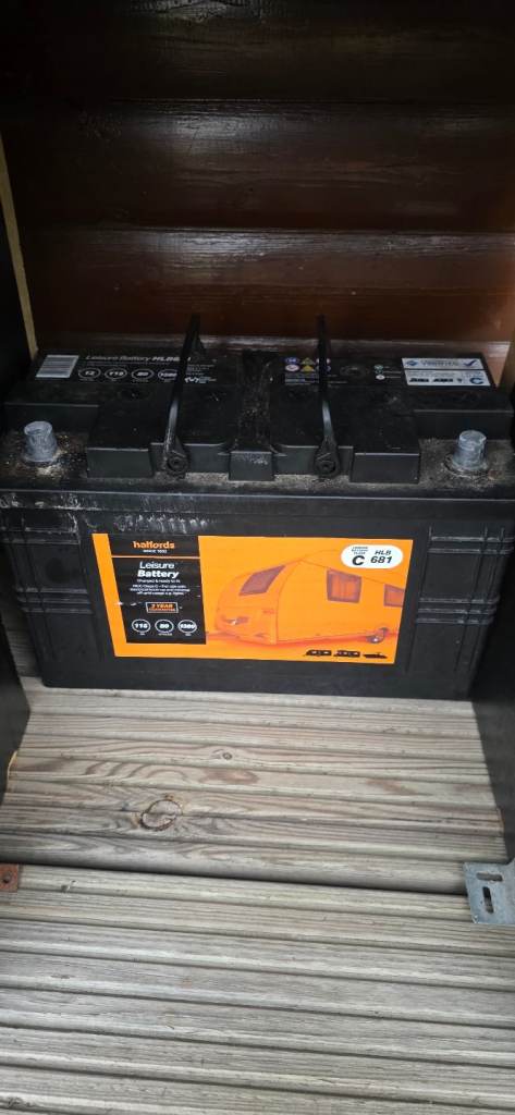 Halfords leasure battery 