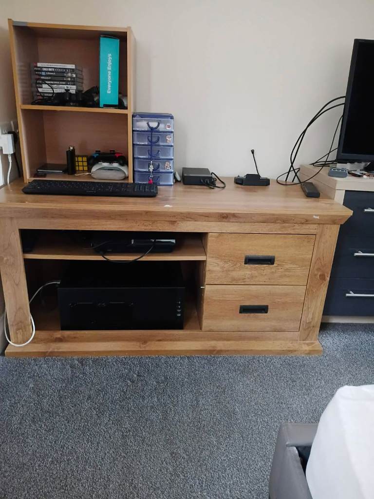 Corner tv cabinet