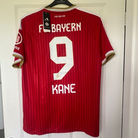 Bayern Munich 26/27 Home Shirt Kane 9 Bundesliga patch Short