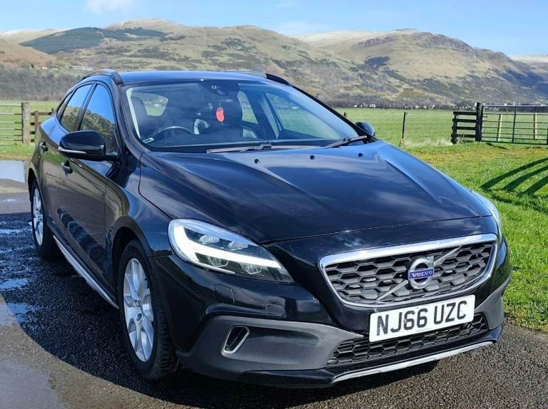 Volvo V40 T3 Cross Country Pro 