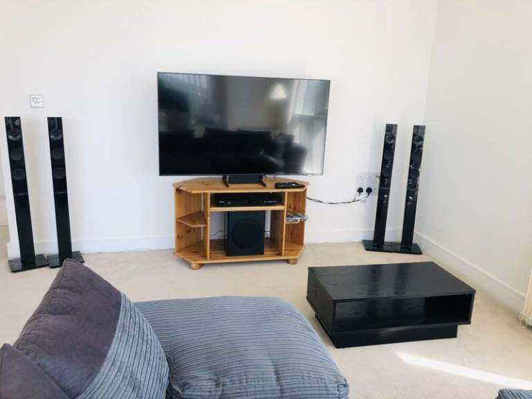 55 inch Samsung TV + Blueray DVD player + 6 Speaker System... BARGAIN!