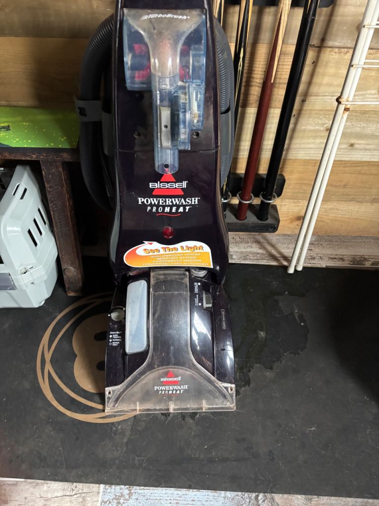 Bissell Powerwash Pro Carpet Cleaner for spares or repair